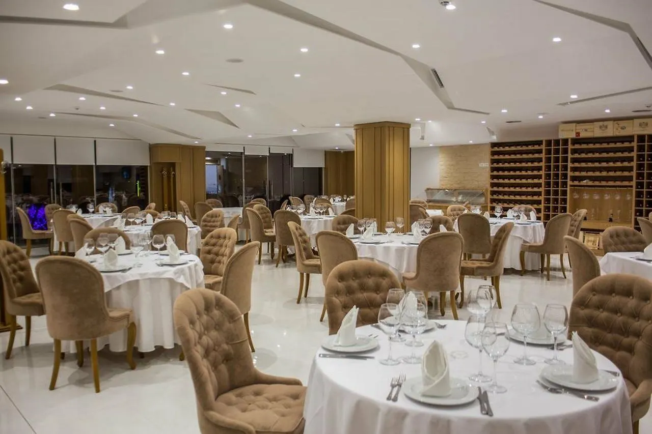 *****  Santa Quaranta Premium Resort Sarandë Albania